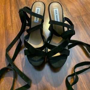 Steve Madden wedges with ties